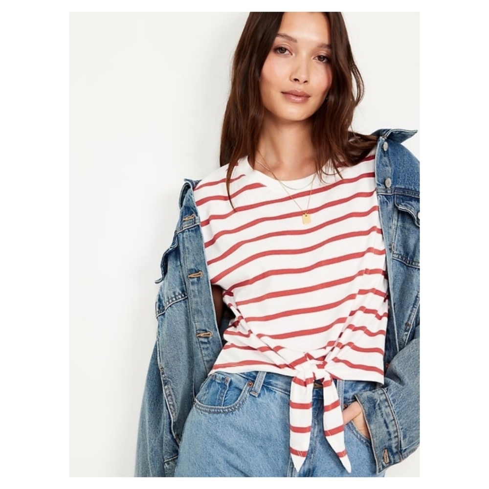 NWT Tie Front Top